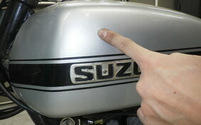 SUZUKI GT250 GT250B