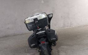 HONDA NM4 VULTUS -02 RC82