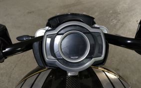 TRIUMPH  TRIUMPH  ROCKET 3R YBG11J