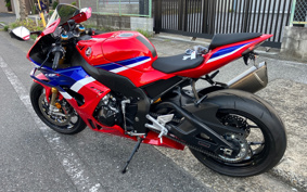 HONDA CBR1000RR-R FB SP 2024 SC82