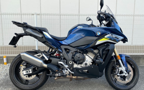 BMW S1000XR 2024 0P11