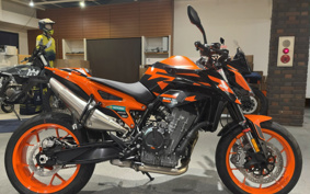 KTM 890 DUKE GP TU940