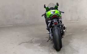 KAWASAKI ZX 10 NINJA R ZXT02L