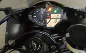 YAMAHA YZF-R1 RN23