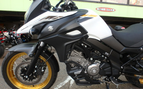SUZUKI V-STROM 650XT ABS 2023 C733M