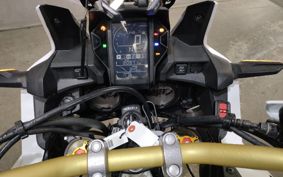 HONDA CRF1000L AFRICA T ADV SPORT  SD04