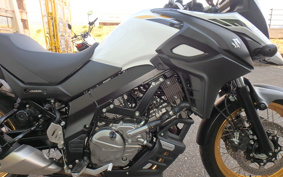 SUZUKI V-STROM 650XT ABS 2023 C733M