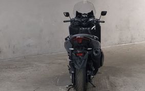 YAMAHA T-MAX 560 SJ19J