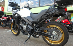 SUZUKI V-STROM 650XT ABS 2023 C733M