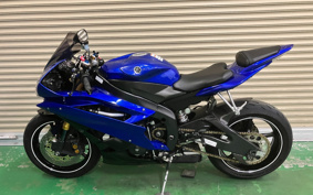 YAMAHA 6 2006 RJ12