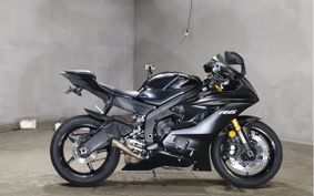 YAMAHA 6 RJ27
