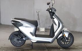HONDA EM1 e: EF16