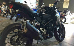 HONDA CB250R MC52