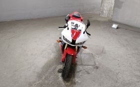 HONDA CBR600RR PC40