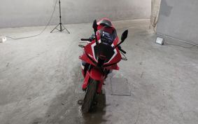 HONDA CBR600RR PC40