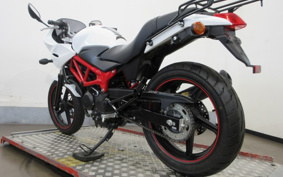 HONDA VTR 250 F MC33