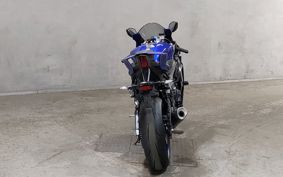YAMAHA 6 RJ27