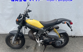 SUZUKI STREET MAGIC