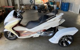 HONDA  FORZA  TRIKE  MF10