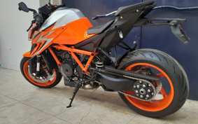 KTM 1290 S-DUKE R EVO V3940