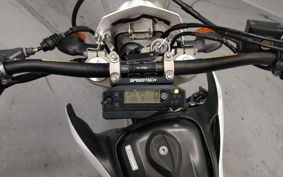 YAMAHA WR250R DG15J
