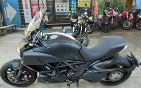 DUCATI DIAVEL 2014