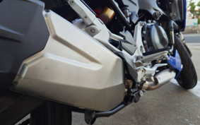 BMW F900R PREMIUM  LINE 2023 0K11