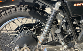 KAWASAKI 250TR BJ250F