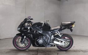 HONDA CBR1000RR SC57