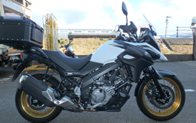 SUZUKI V-STROM 650XT ABS 2023 C733M