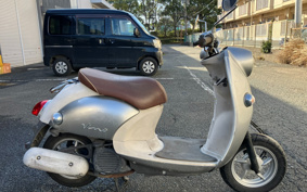 YAMAHA  VINO  DELUXE 