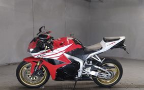 HONDA CBR600RR PC40