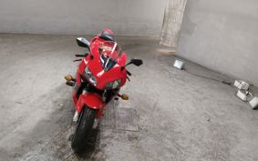 HONDA CBR600RR PC37
