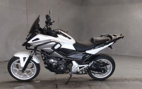 HONDA NC750X RC90