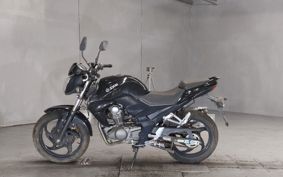 SYM T1 125 ..