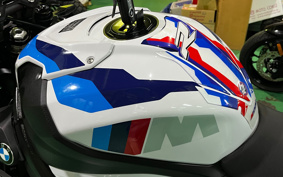 BMW M1000R 2024 0E81