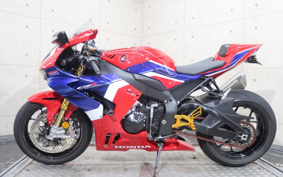 HONDA CBR1000RR-R FB SP 2020 SC82