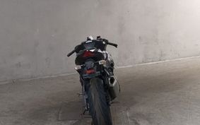 KAWASAKI ZX 10 NINJA RR ZXT00Z
