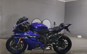 YAMAHA 6 RJ27