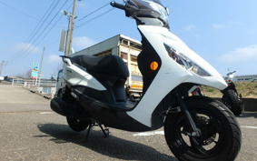 YAMAHA  AXIS Z