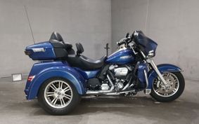 HARLEY  HARLEY FLHTCUTG1750 TRIKE  MAD