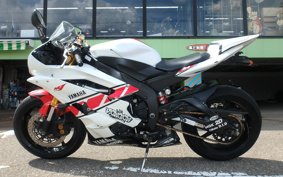 YAMAHA 6 2006 RJ12