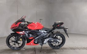 SUZUKI GSX-R125 DL33B