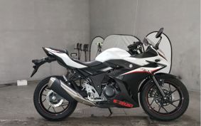 SUZUKI GSX250R DN11A
