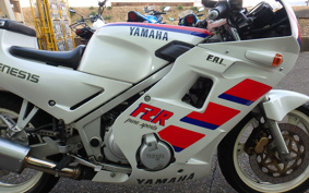 YAMAHA FZR250 2KR