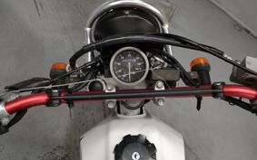 SUZUKI DJEBEL200 SH42A