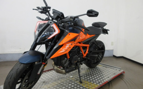 KTM 1290S-DUKE-R 2022 V3940