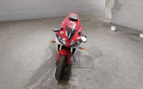 YAMAHA YZF-R1 RN09