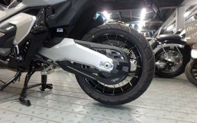 HONDA X-ADV 750 2025 RH21