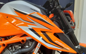 KTM 1290 S-DUKE R EVO V3940